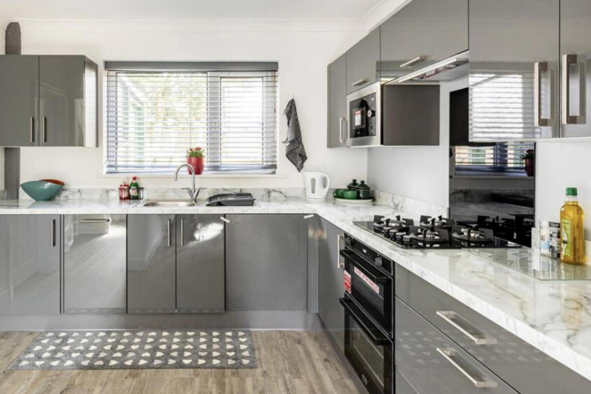 Come & Unwind In Charming 5 Bed House In Blackburn Blackburn  Exteriör bild
