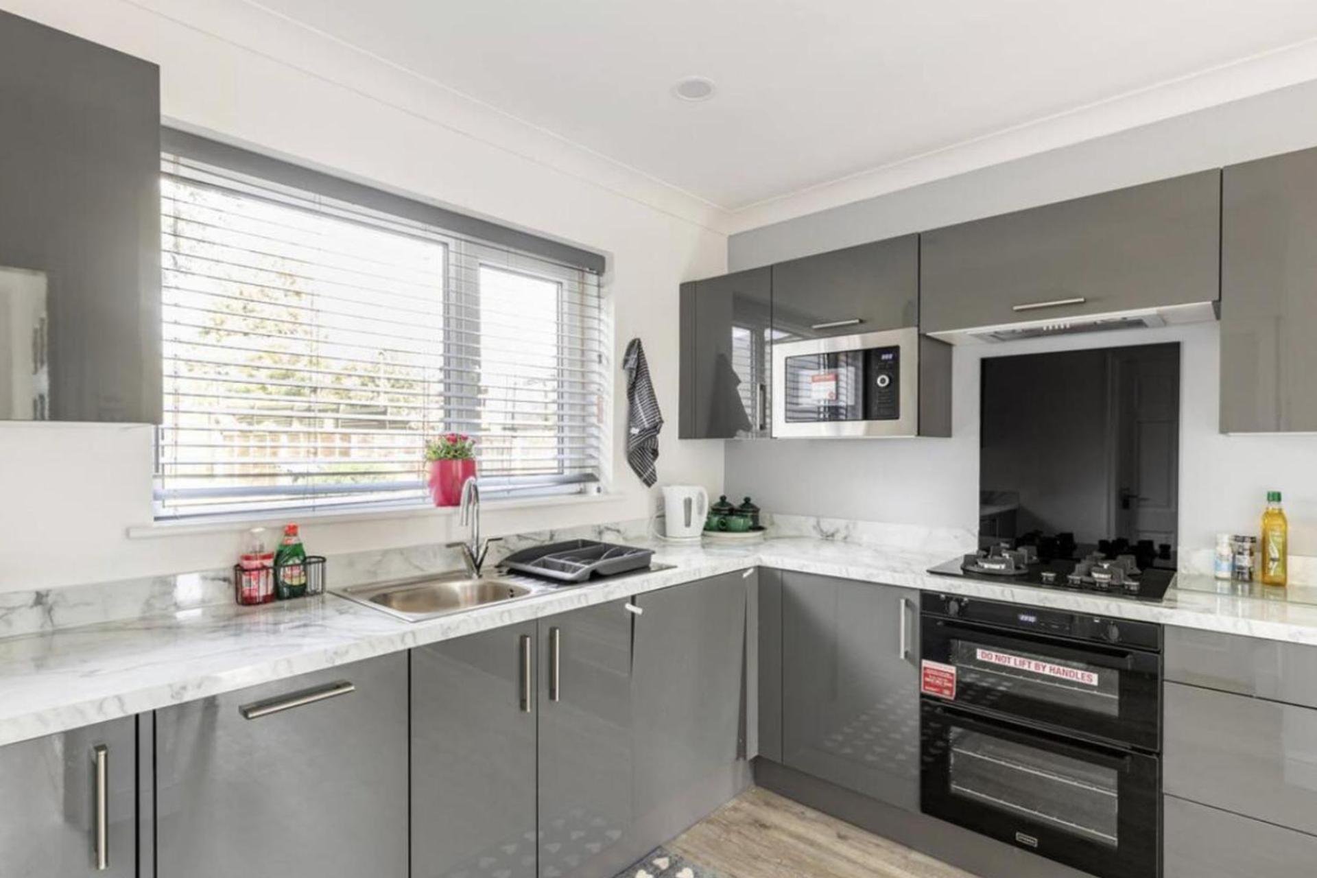 Come & Unwind In Charming 5 Bed House In Blackburn Blackburn  Exteriör bild