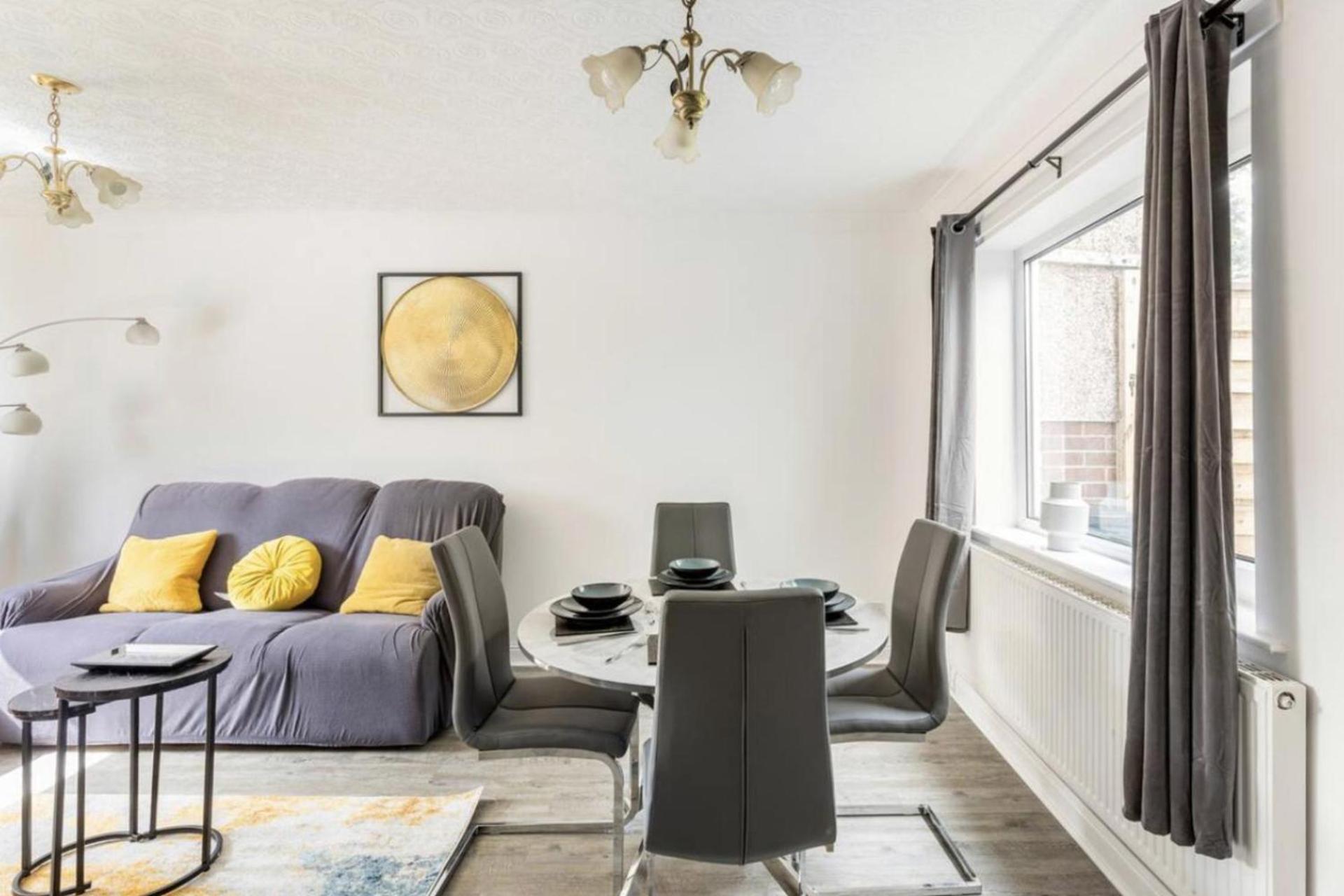 Come & Unwind In Charming 5 Bed House In Blackburn Blackburn  Exteriör bild